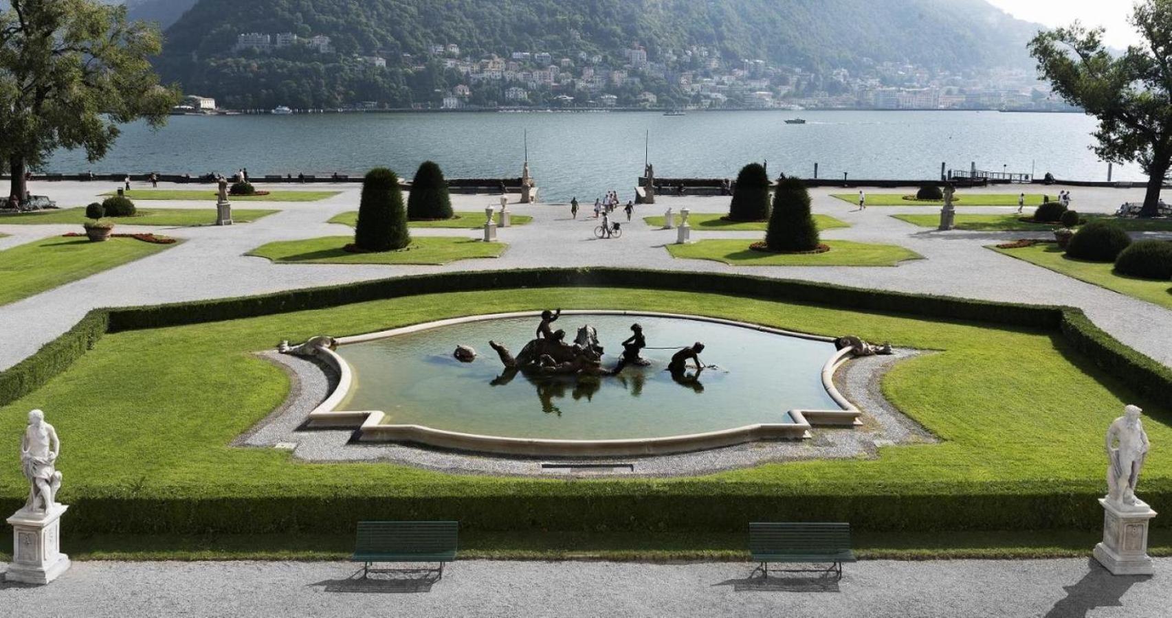 The Orange Housing In * Como