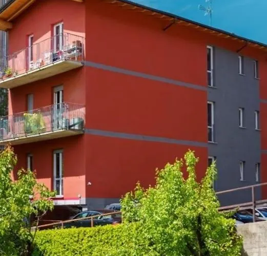 The Orange Housing In Como